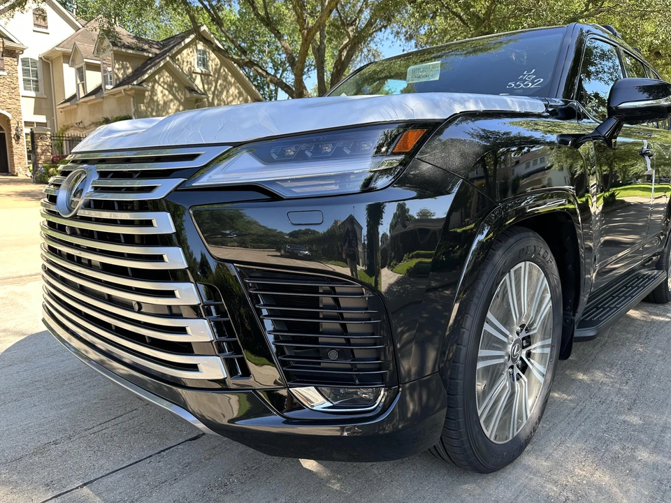2023 Lexus LX 4th Gen - Image 18 of 31