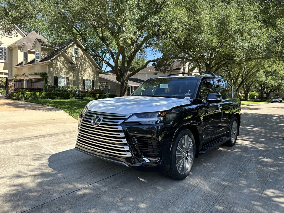 2023 Lexus LX 4th Gen - Image 7 of 31
