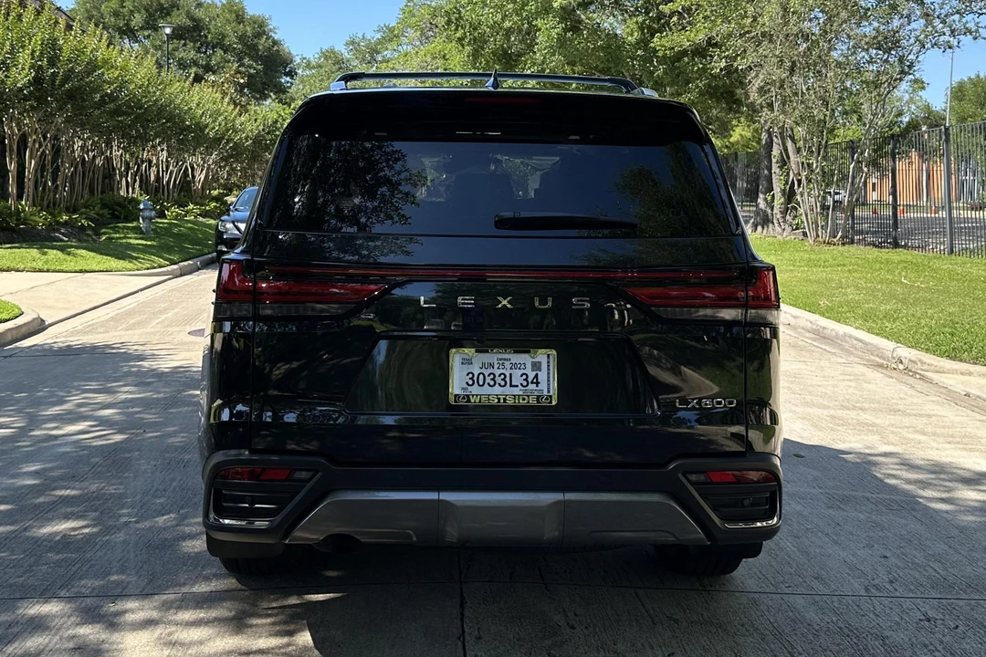 2023 Lexus LX 4th Gen - Image 5 of 31