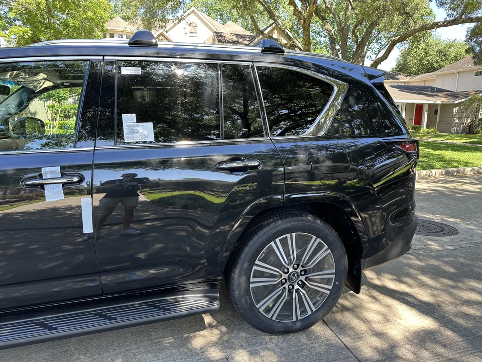 2023 Lexus LX 4th Gen - Image 27 of 31