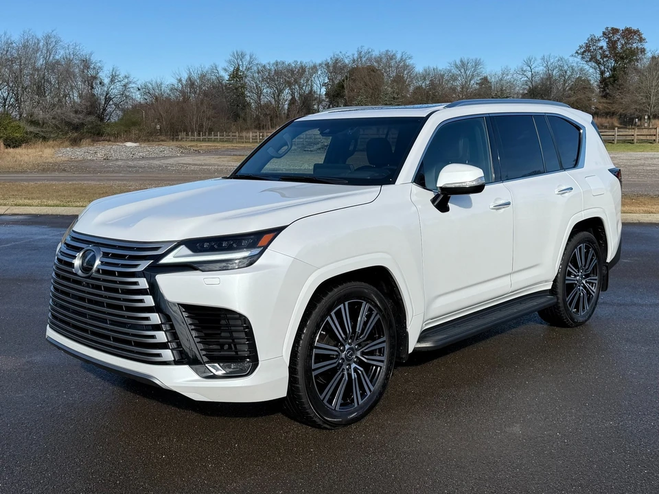 2023 Lexus LX 4th Gen - Image 2 of 12