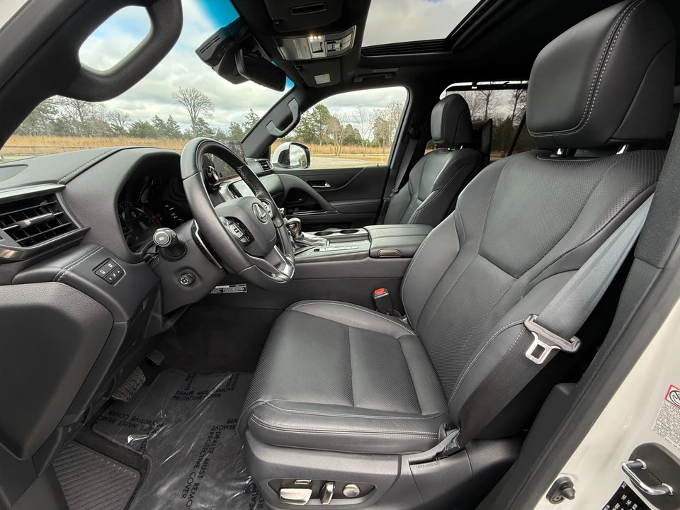 2023 Lexus LX 4th Gen - Image 14 of 21