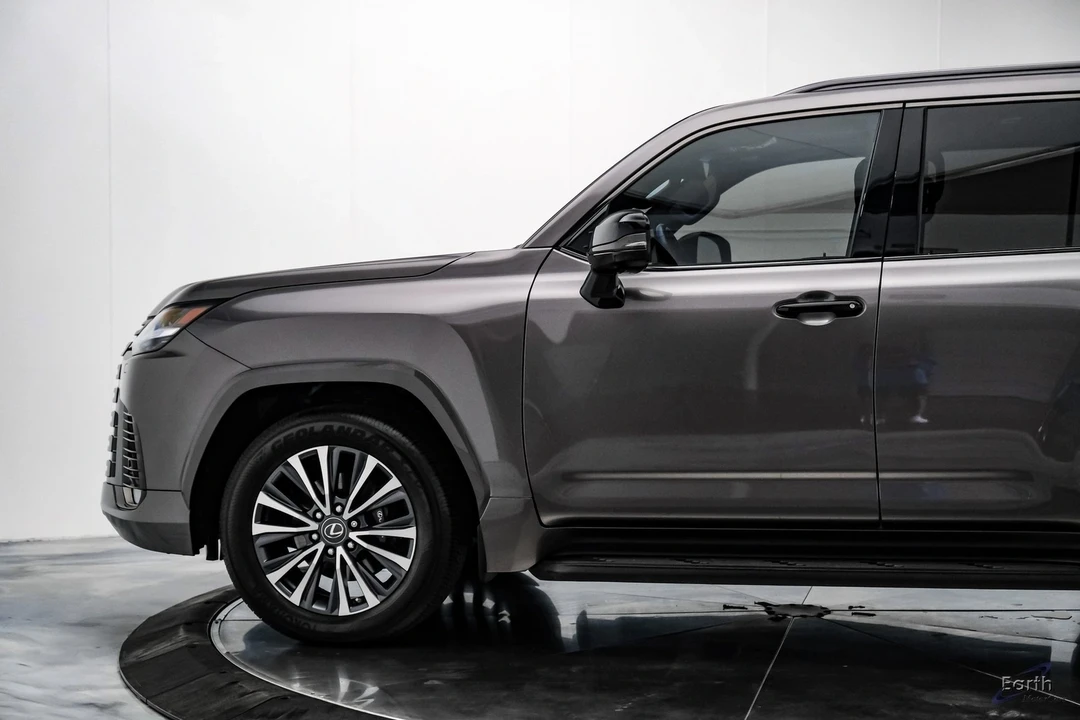 2023 Lexus LX 4th Gen - Image 6 of 12