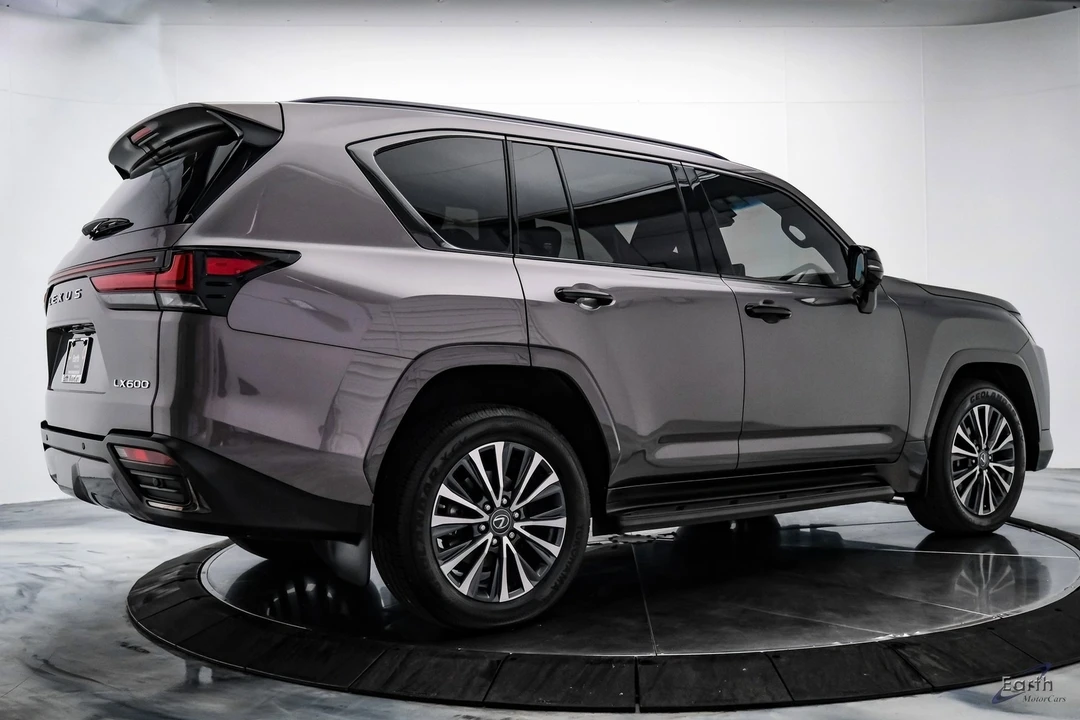 2023 Lexus LX 4th Gen - Image 11 of 12