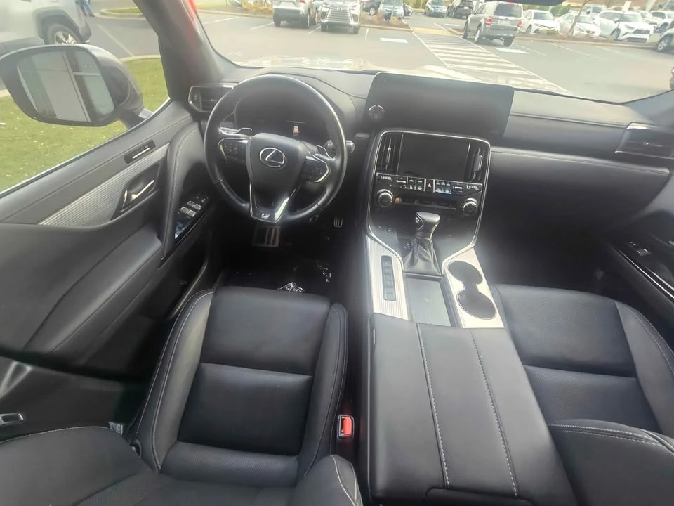 2023 Lexus LX 4th Gen - Image 5 of 7