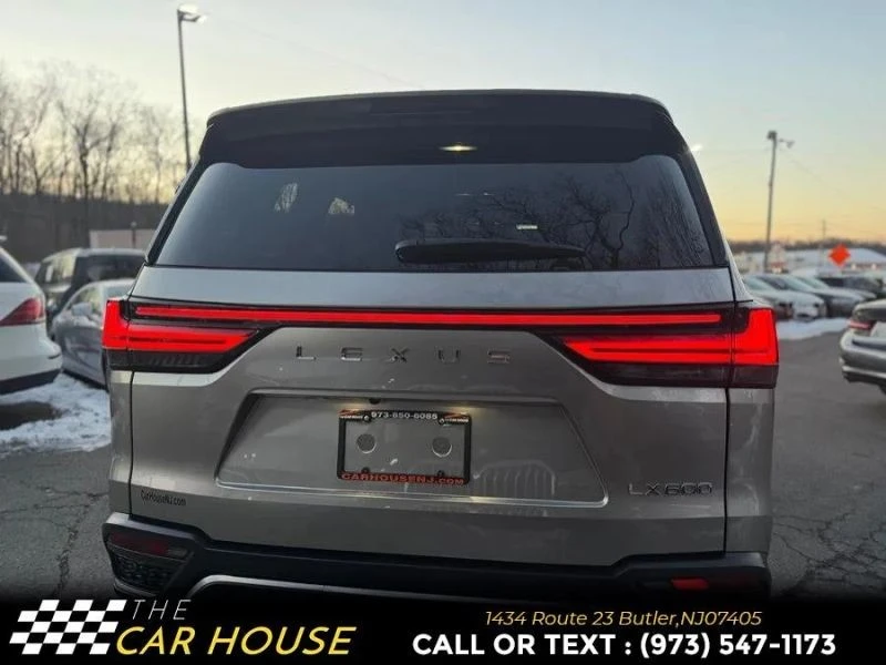 2023 Lexus LX 4th Gen - Image 10 of 12