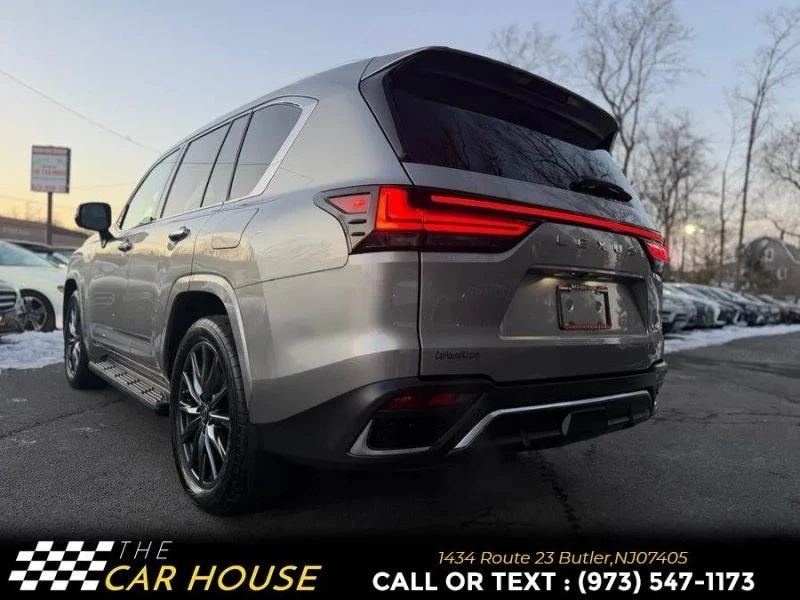 2023 Lexus LX 4th Gen - Image 8 of 12