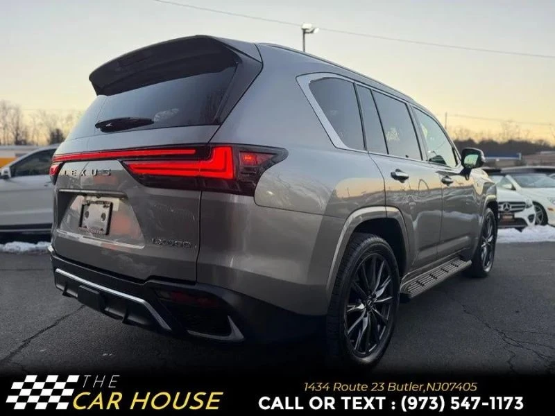 2023 Lexus LX 4th Gen - Image 11 of 12