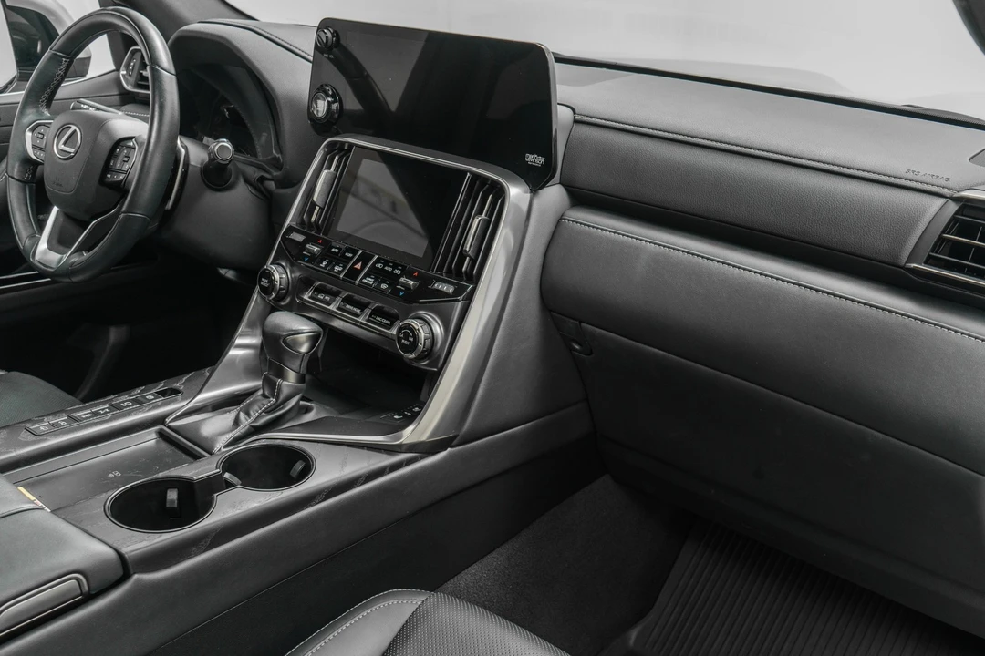 2023 Lexus LX 4th Gen - Image 14 of 21