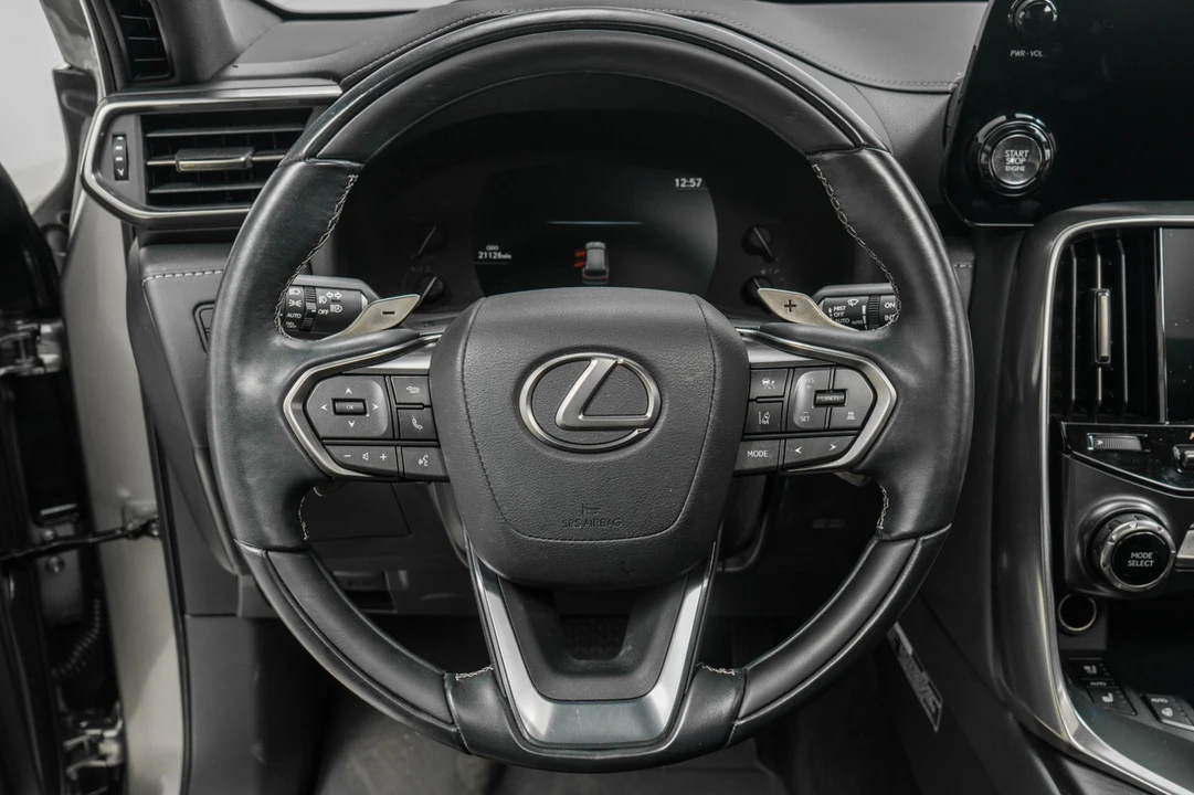 2023 Lexus LX 4th Gen - Image 15 of 21