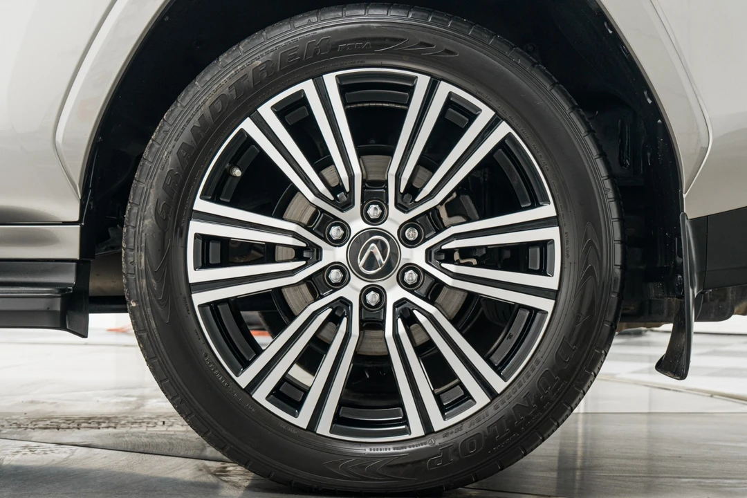 2023 Lexus LX 4th Gen - Image 11 of 21