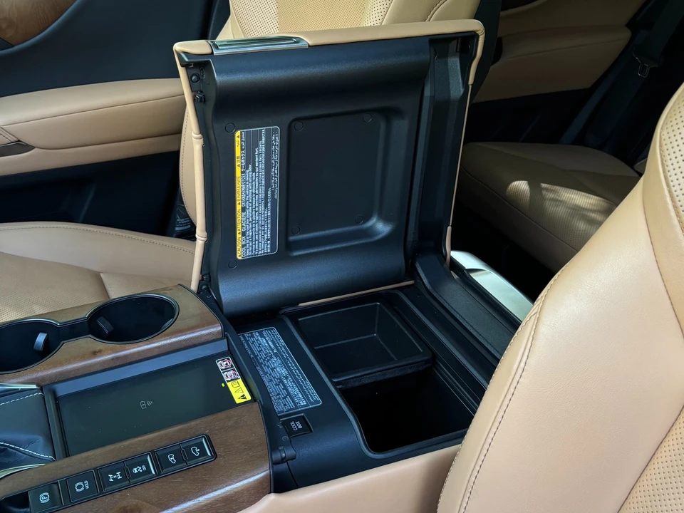 2023 Lexus LX 4th Gen - Image 14 of 21
