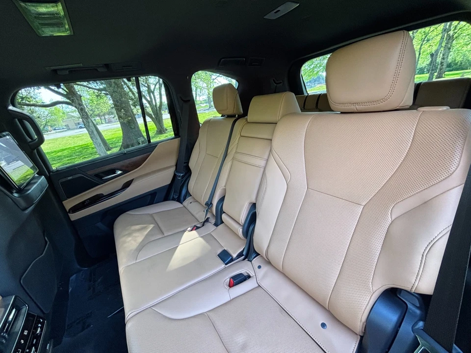 2023 Lexus LX 4th Gen - Image 19 of 21