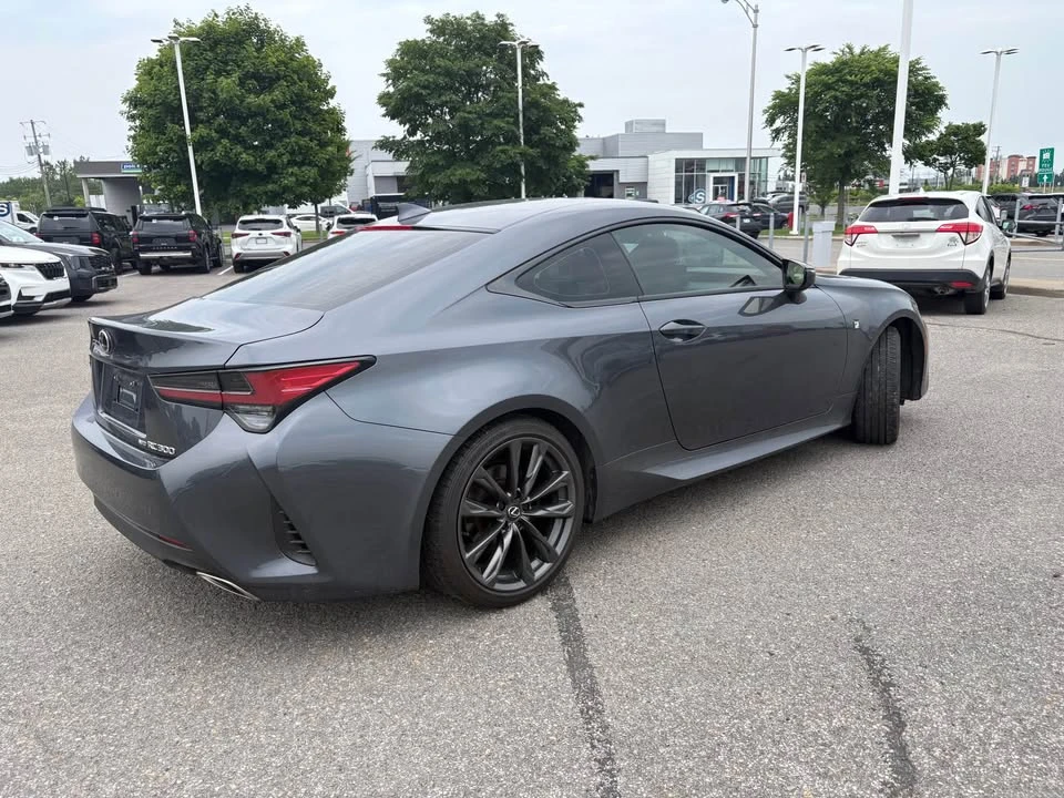 2023 Lexus RC - Image 4 of 10