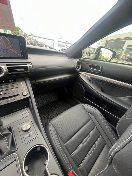 2023 Lexus RC - Image 6 of 12