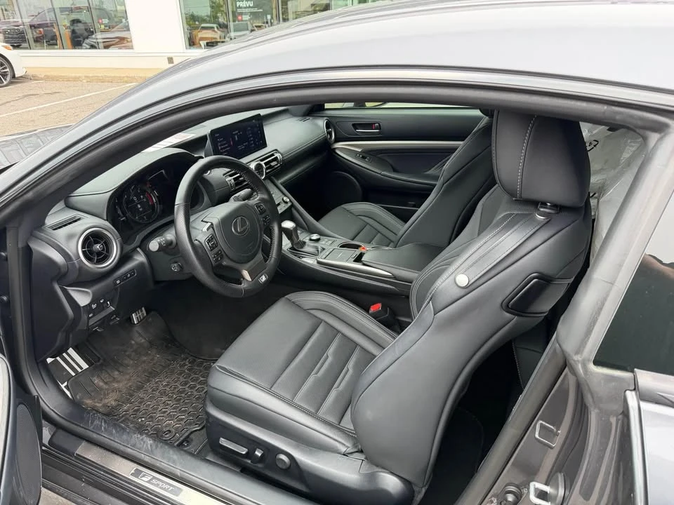 2023 Lexus RC - Image 9 of 11