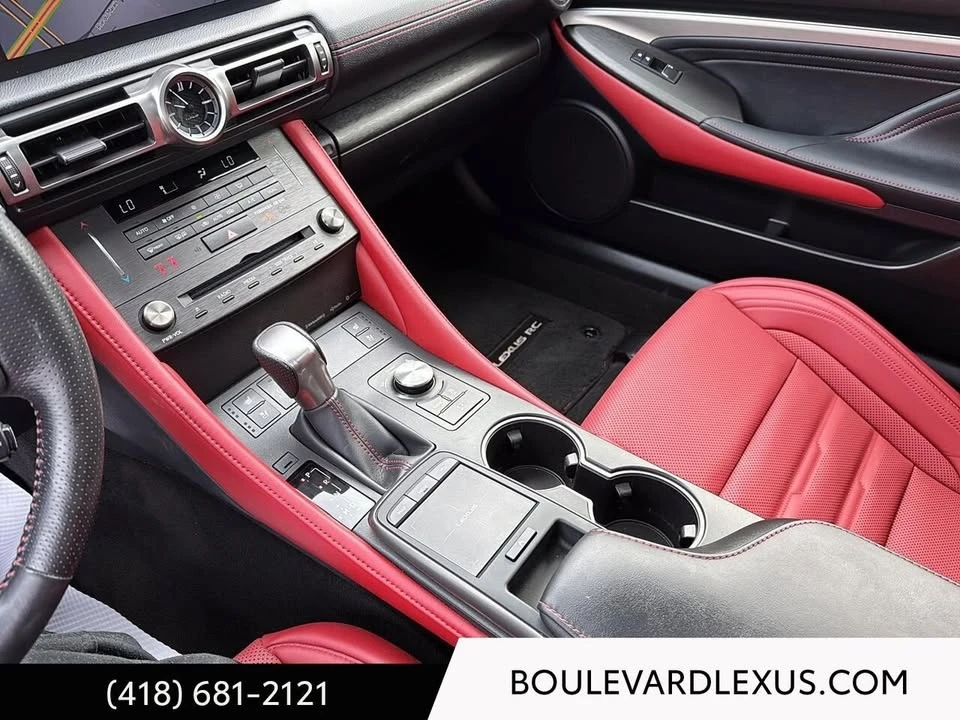 2023 Lexus RC - Image 17 of 18