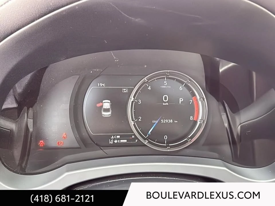2023 Lexus RC - Image 14 of 18