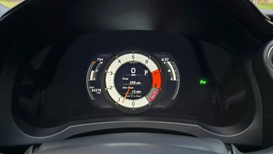 2023 Lexus RC - Image 11 of 19