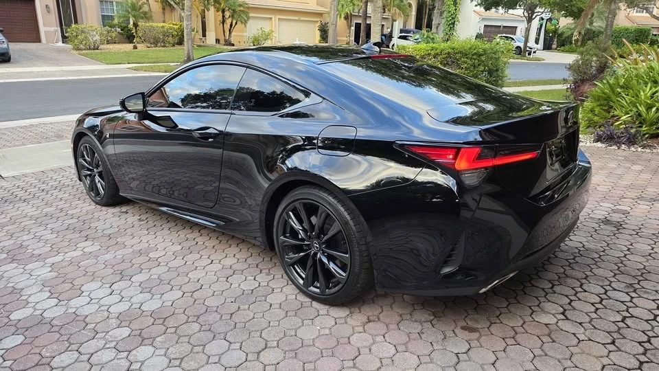 2023 Lexus RC - Image 3 of 19