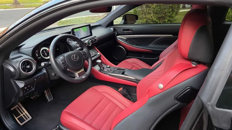 2023 Lexus RC - Image 9 of 19