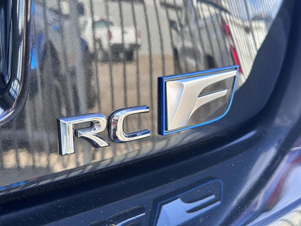 2023 Lexus RC F - Image 19 of 21