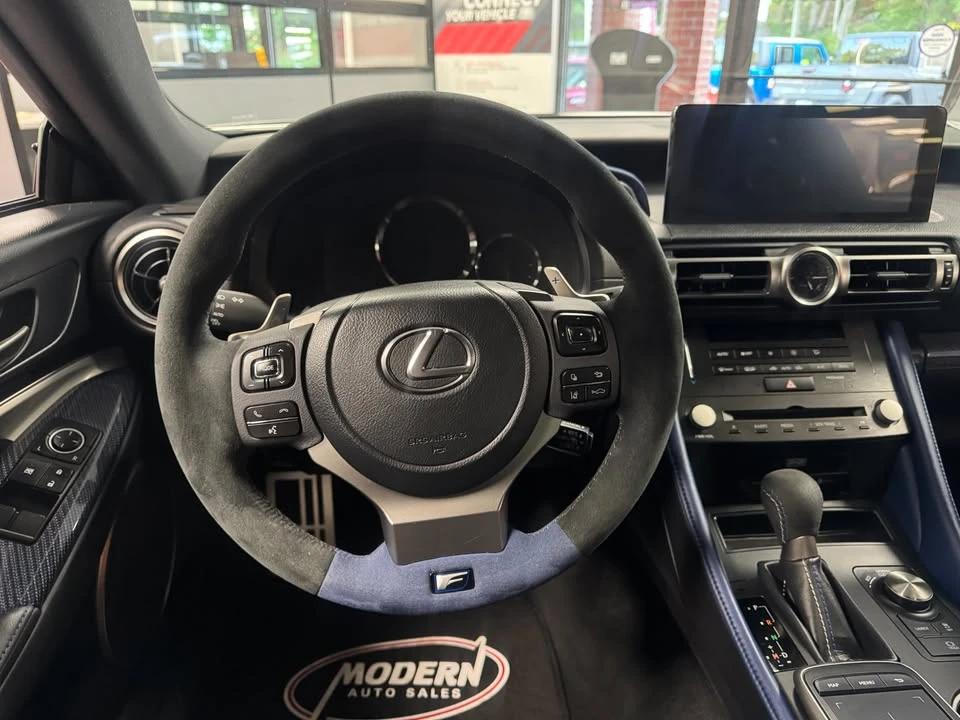 2023 Lexus RC F - Image 4 of 5