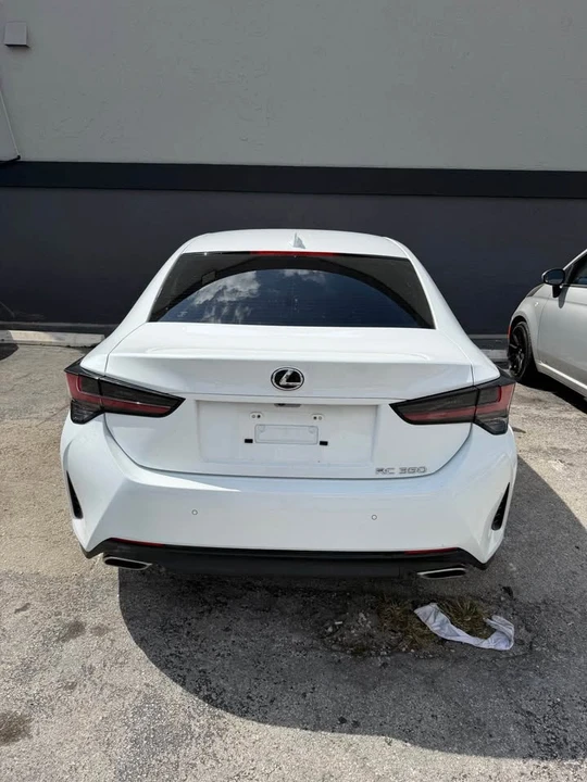 2023 Lexus RC - Image 5 of 8