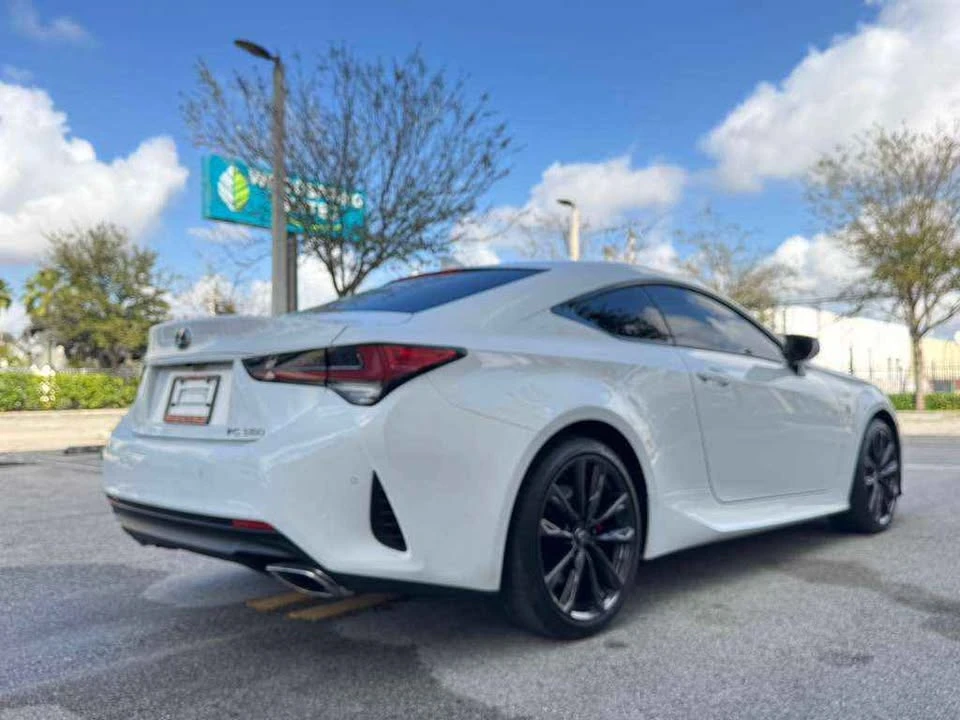 2023 Lexus RC - Image 4 of 10