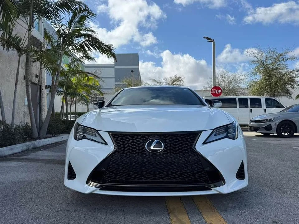 2023 Lexus RC - Image 10 of 10