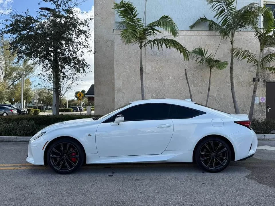 2023 Lexus RC - Image 4 of 10