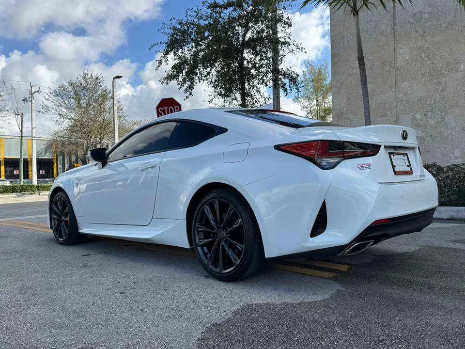 2023 Lexus RC - Image 7 of 10