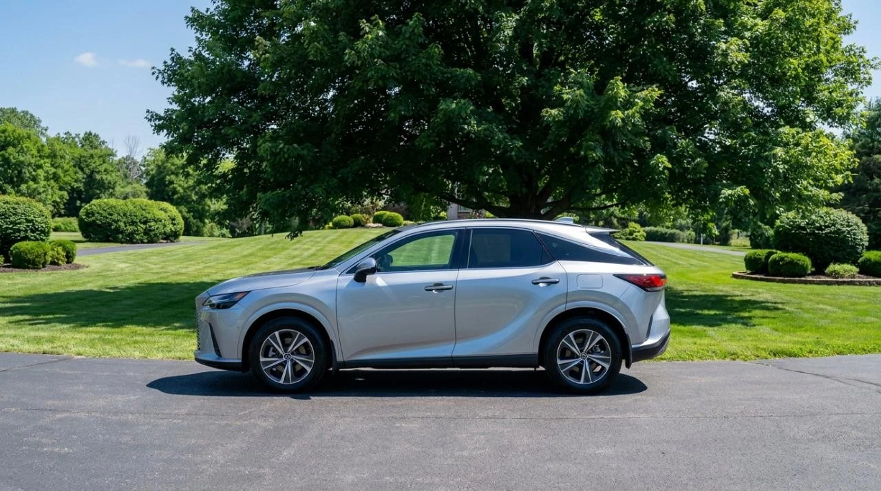 2023 Lexus RC - Image 3 of 31