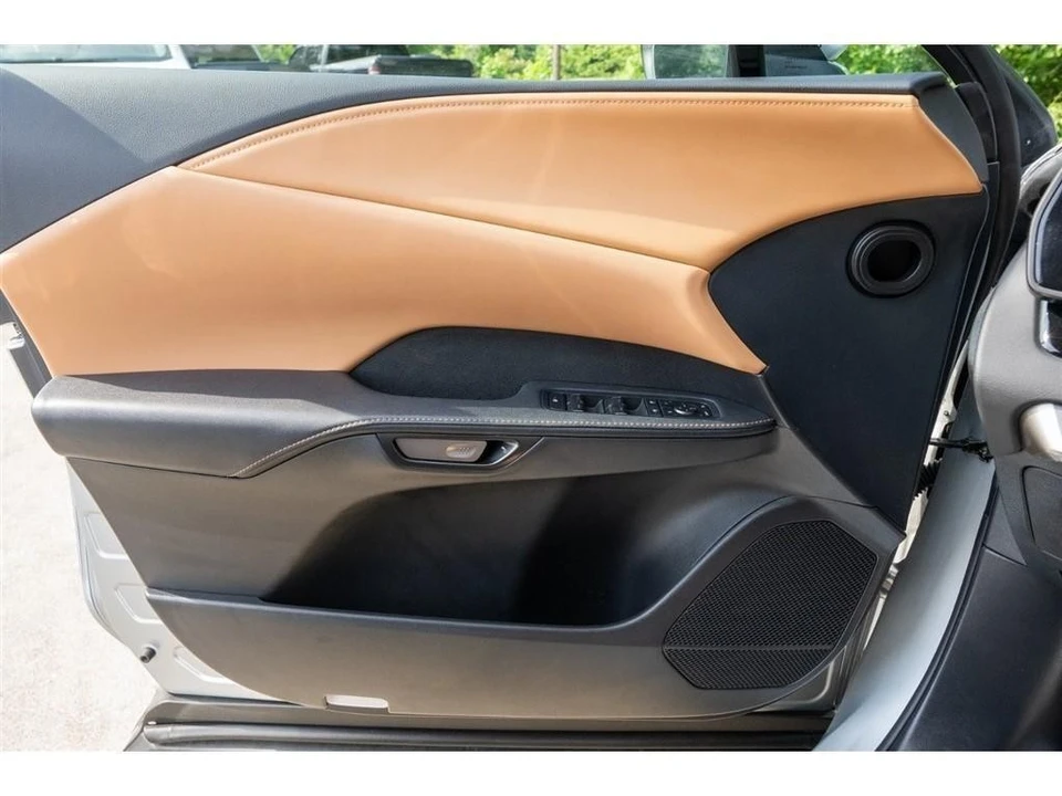 2023 Lexus RC - Image 22 of 31