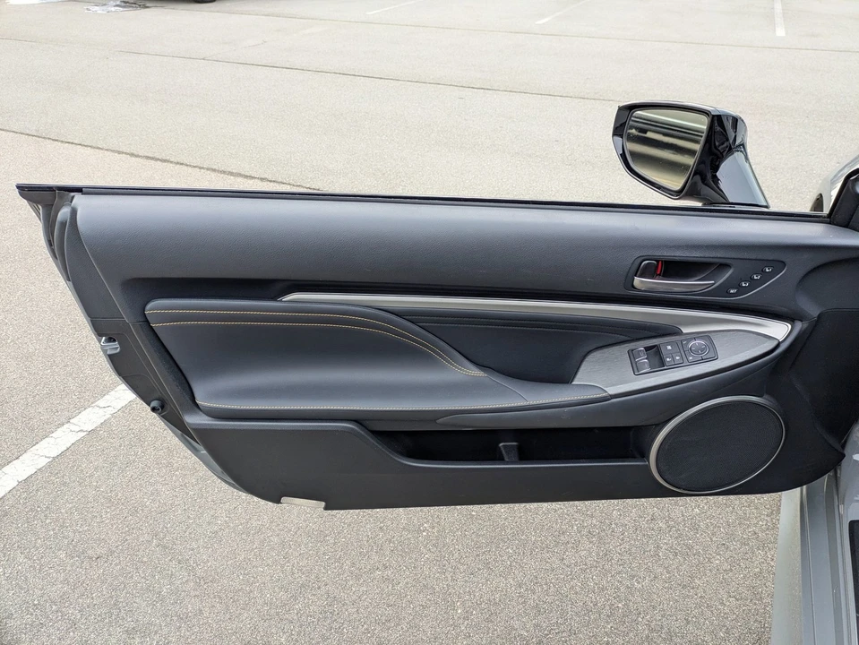 2023 Lexus RC - Image 15 of 21