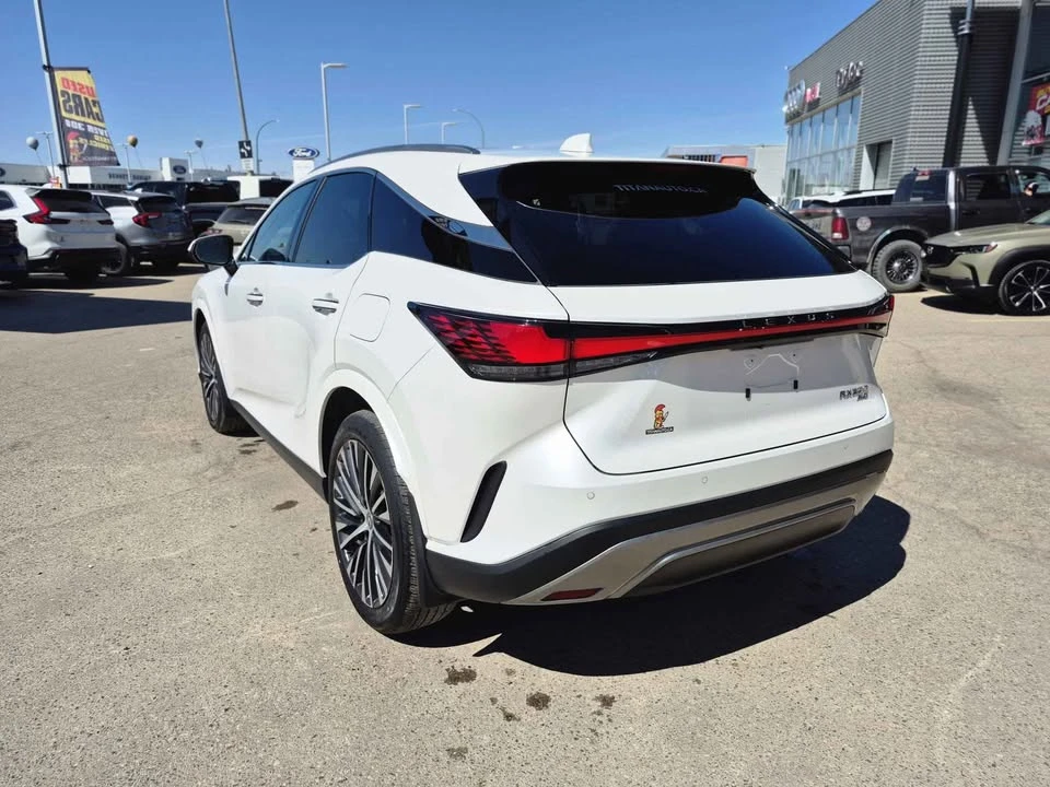2023 Lexus RX 5th Gen - Image 7 of 8