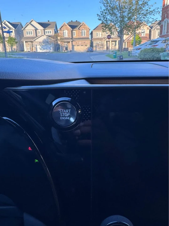 2023 Lexus RX 5th Gen - Image 16 of 19