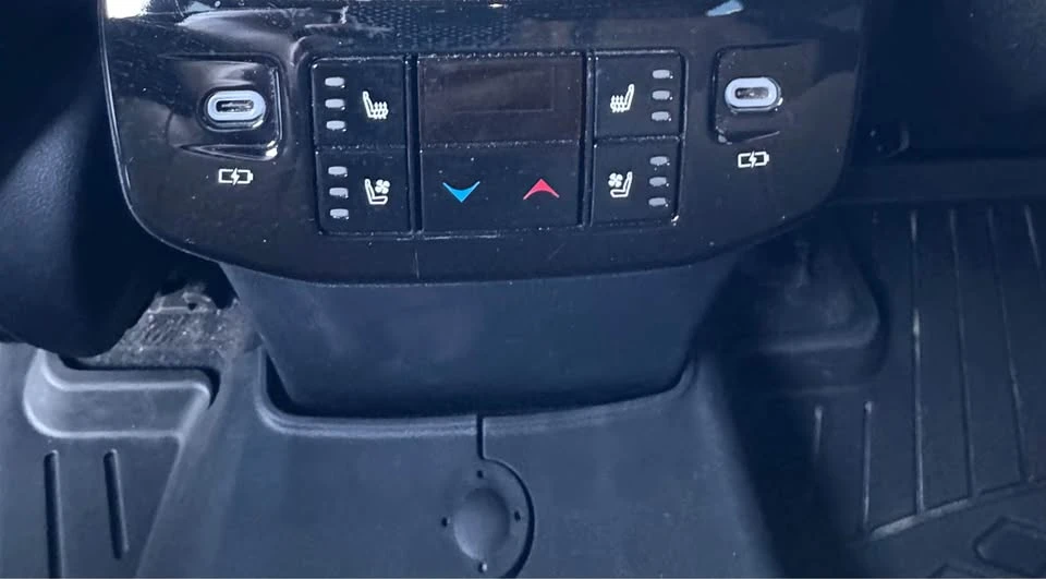 2023 Lexus RX 5th Gen - Image 19 of 19