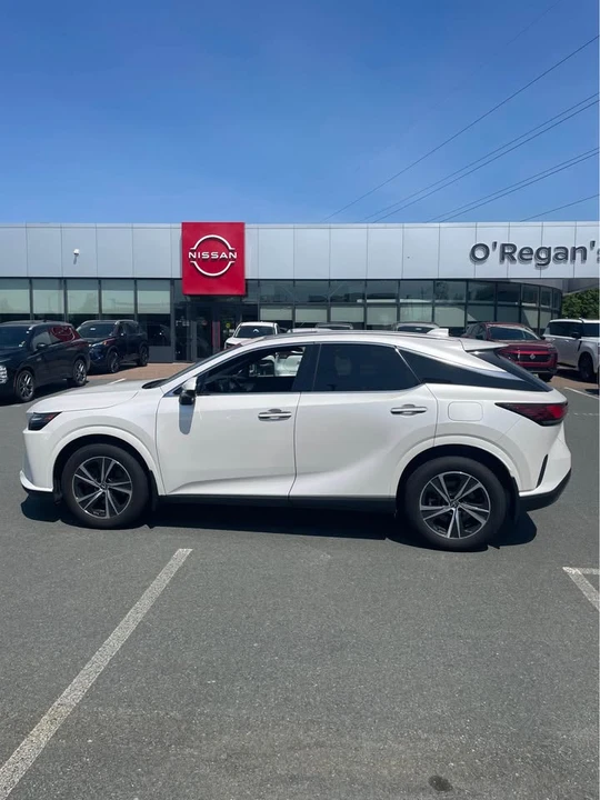 2023 Lexus RX 5th Gen - Image 3 of 8