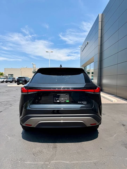 2023 Lexus RX 5th Gen - Image 2 of 4