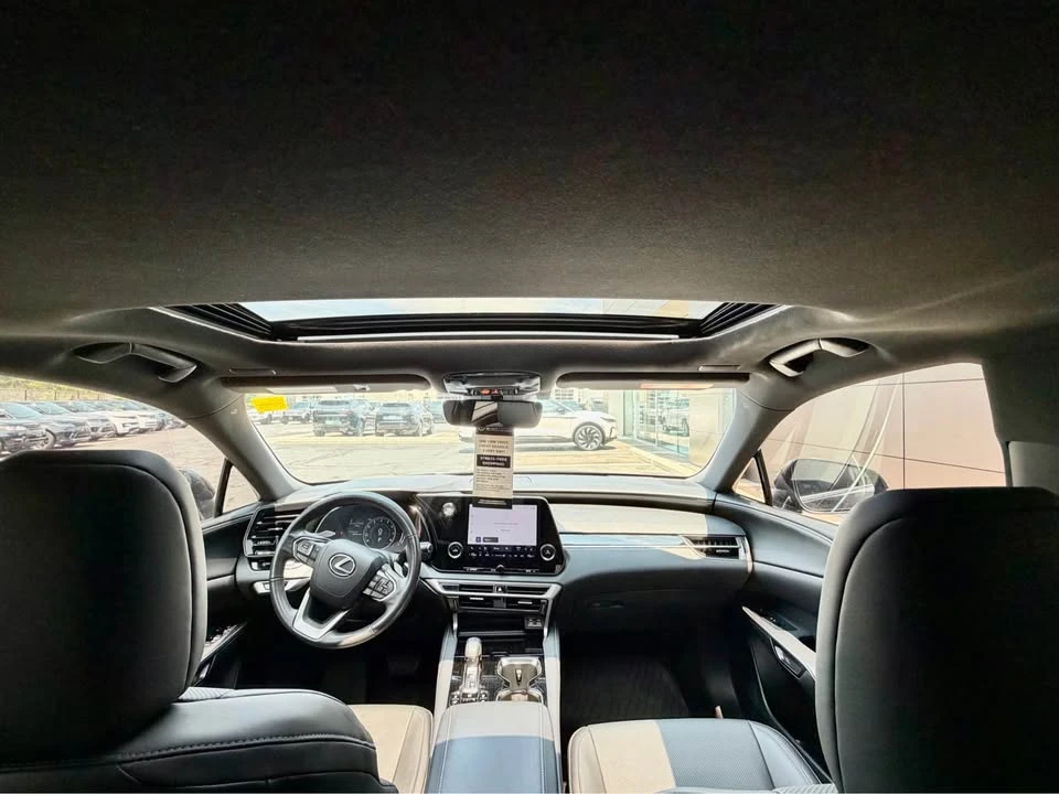 2023 Lexus RX 5th Gen - Image 4 of 4
