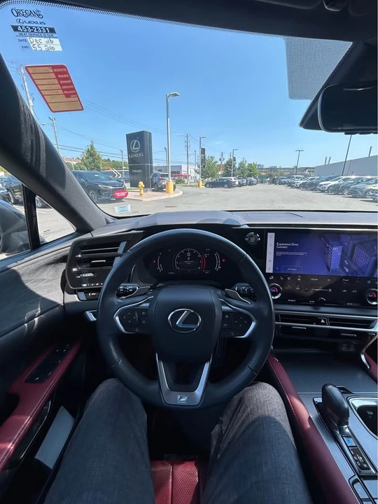 2023 Lexus RX 5th Gen - Image 10 of 14