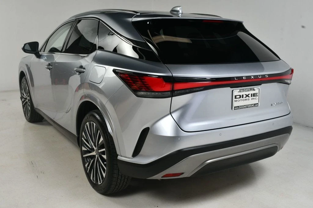 2023 Lexus RX 5th Gen - Image 8 of 12