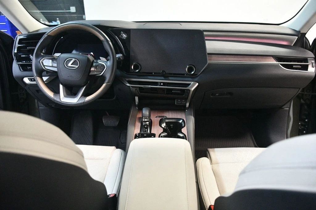 2023 Lexus RX 5th Gen - Image 5 of 12