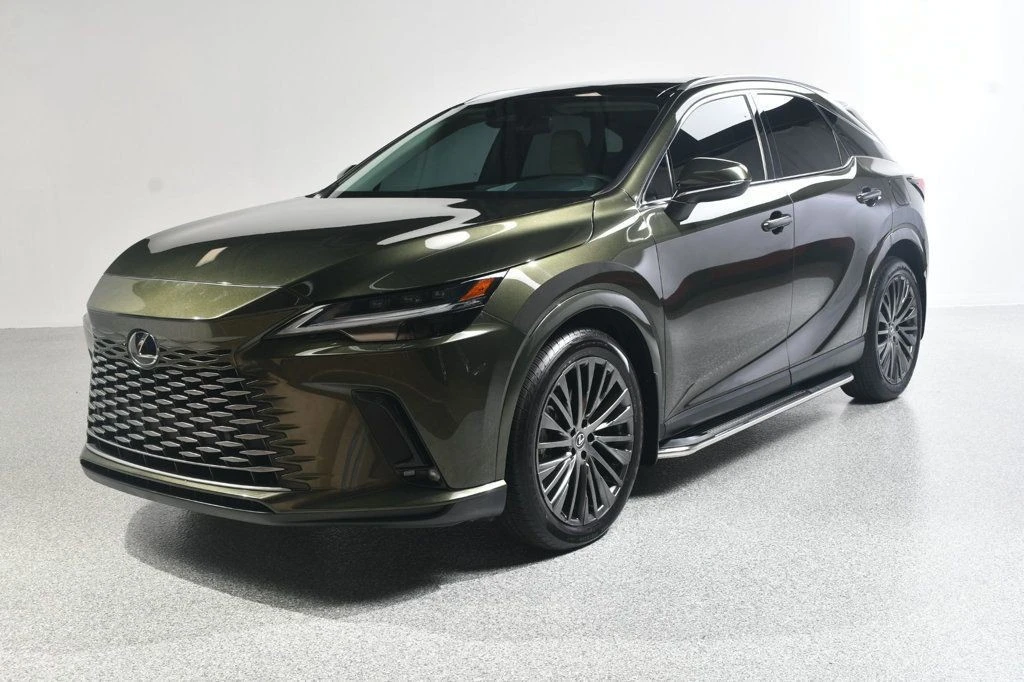2023 Lexus RX 5th Gen - Image 2 of 12