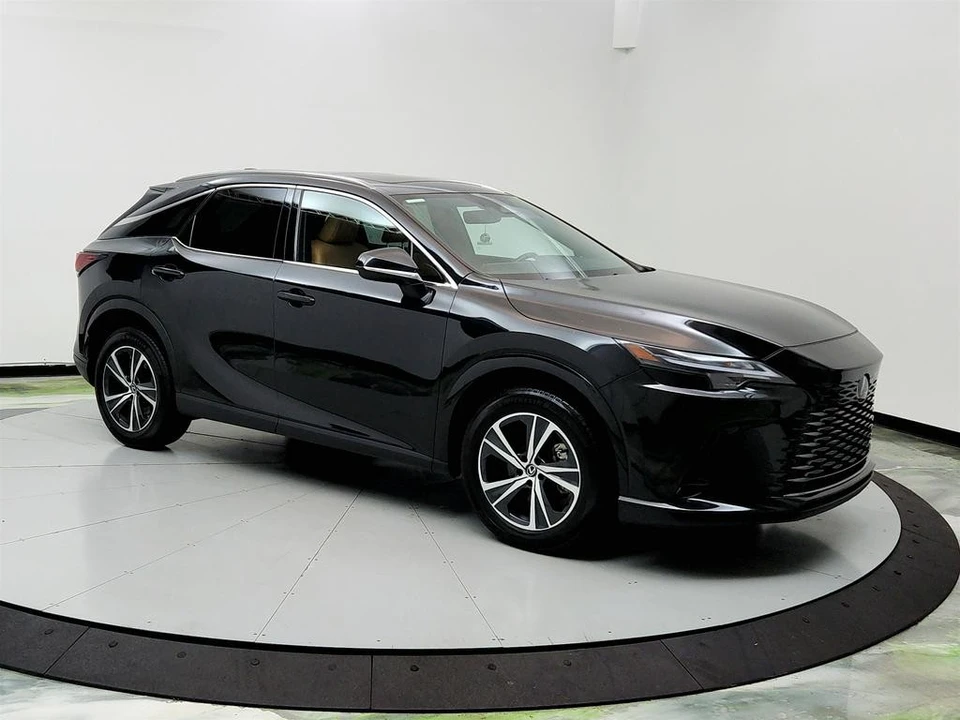 2023 Lexus RX 5th Gen - Image 3 of 21