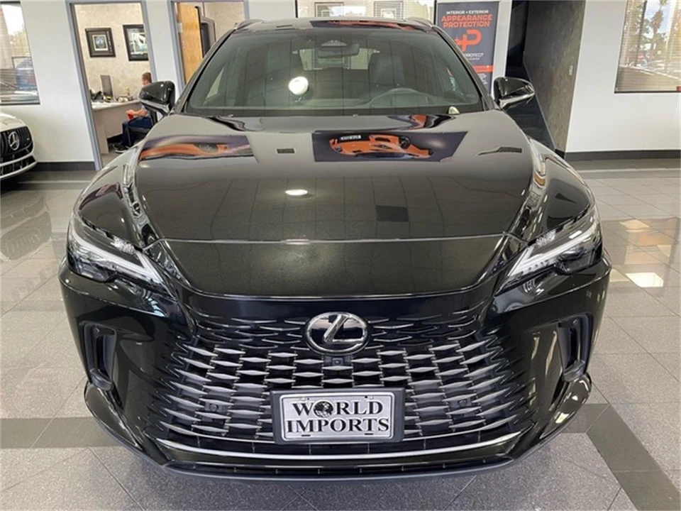 2023 Lexus RX 5th Gen - Image 9 of 31