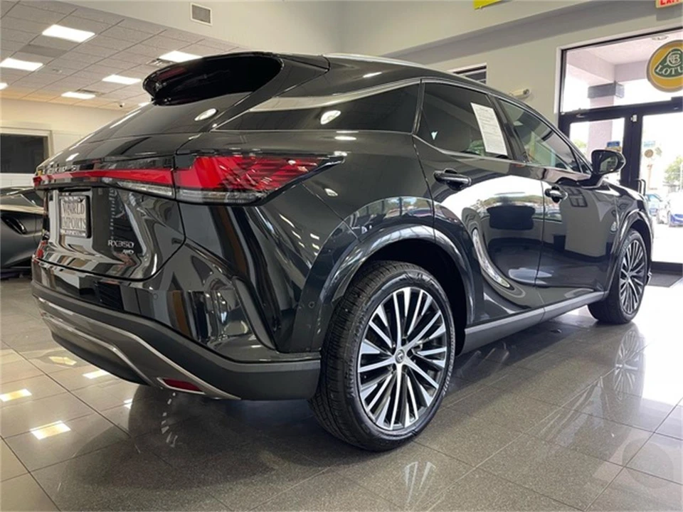 2023 Lexus RX 5th Gen - Image 5 of 31