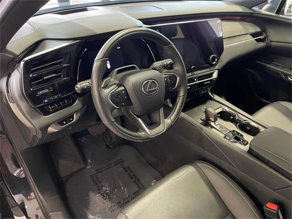 2023 Lexus RX 5th Gen - Image 25 of 31