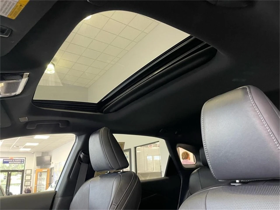 2023 Lexus RX 5th Gen - Image 27 of 31